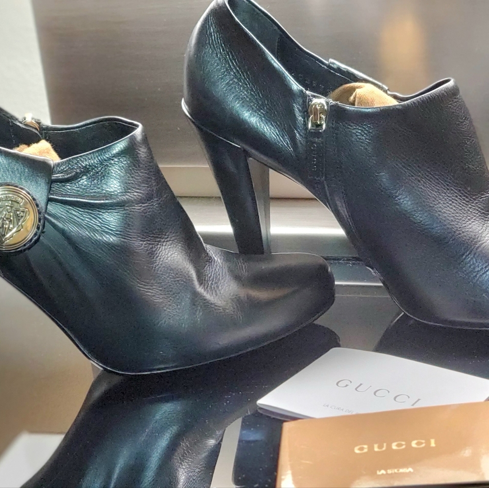 Designer shoes - Picture 3 of 8